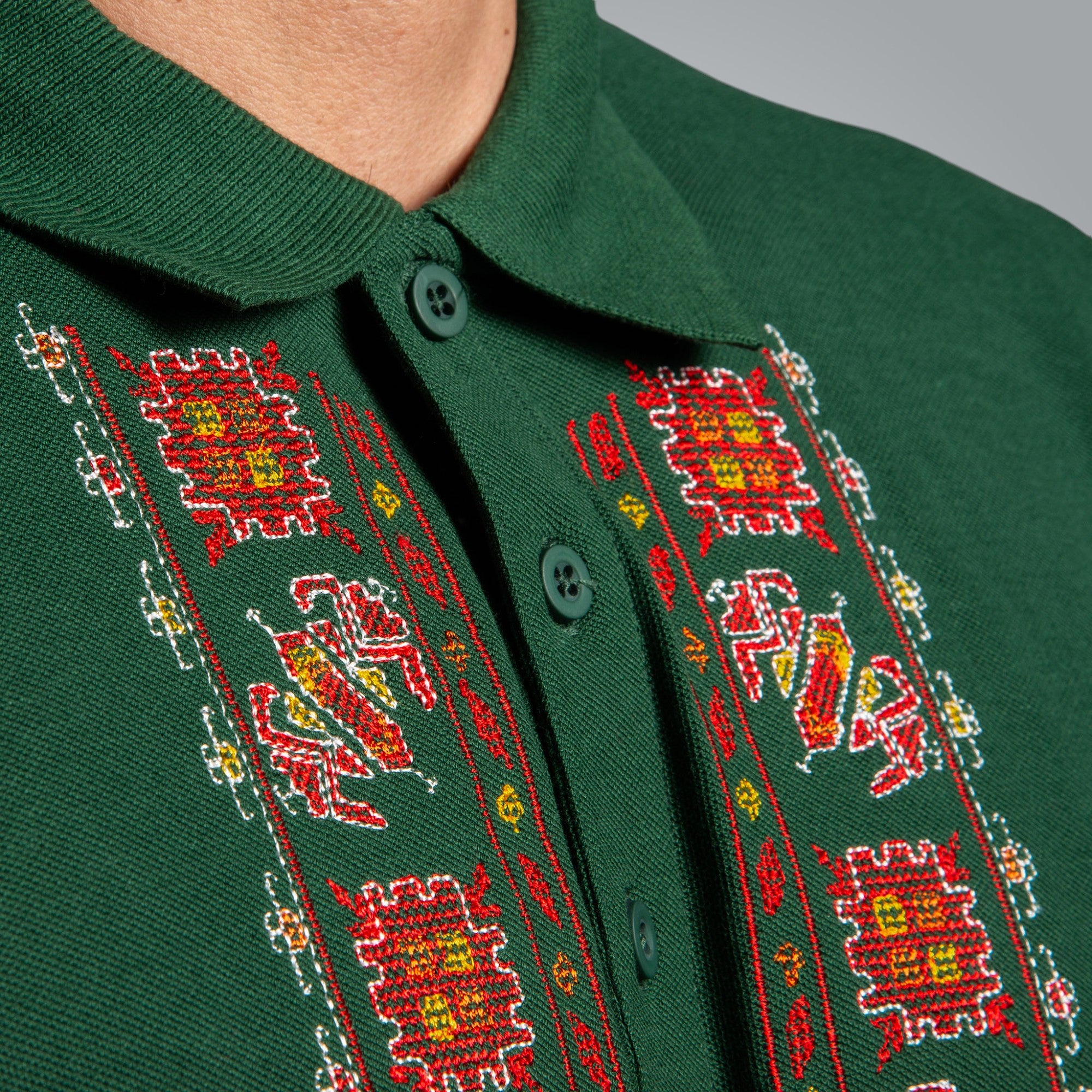 T-shirt with collar "Traditional"