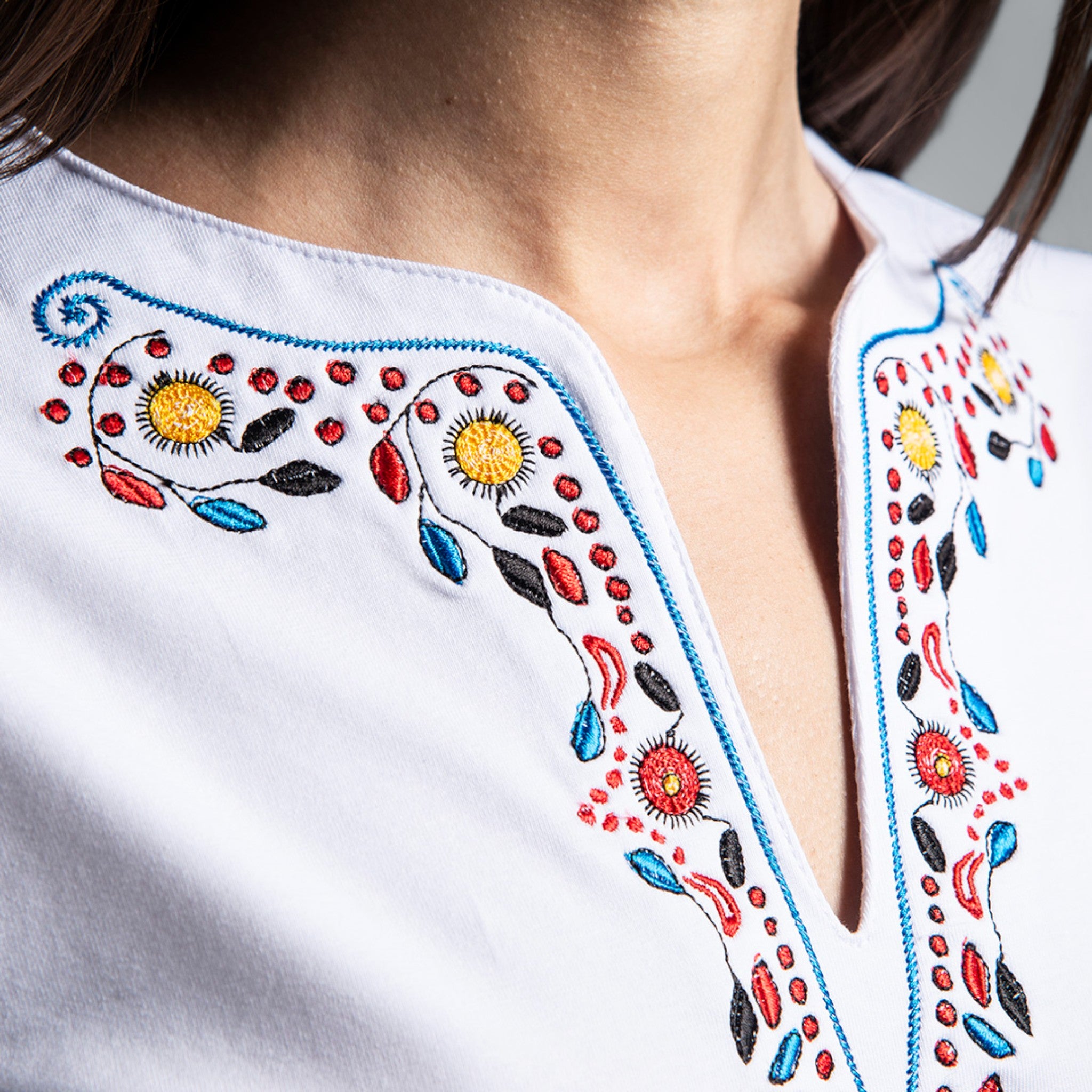 V-neck T-shirt "Fertility"