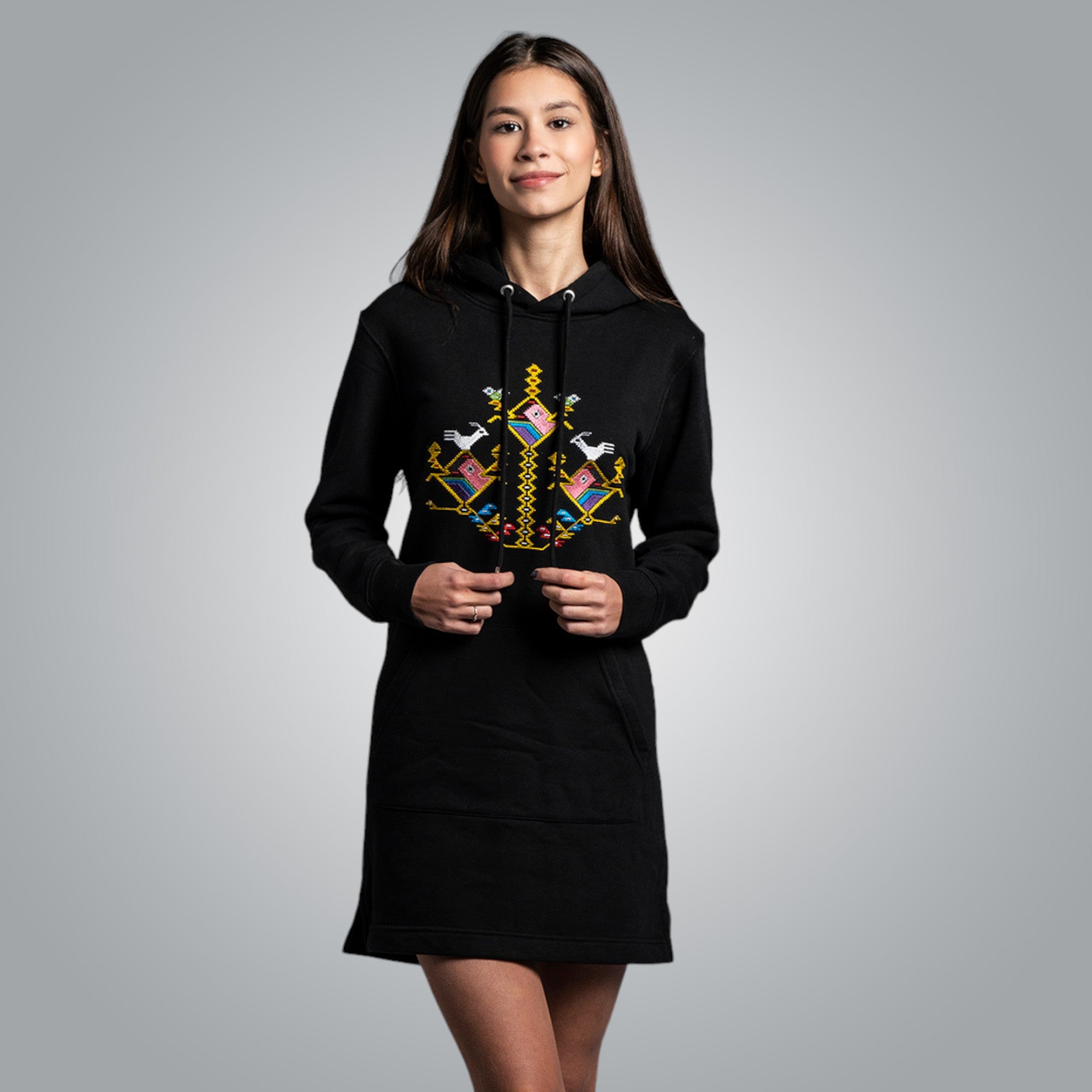 OUTLET Дълга блуза с качулка "Пилета"