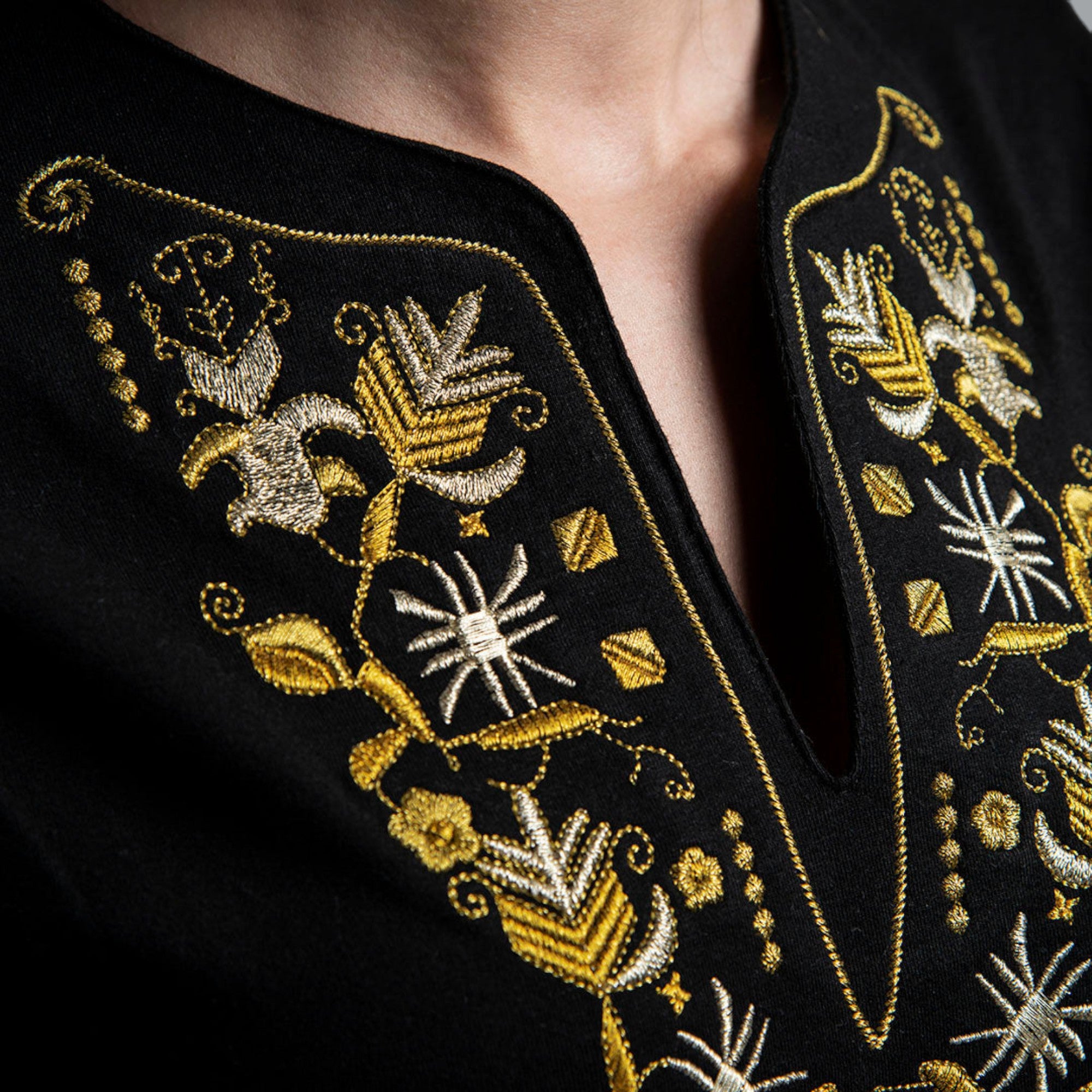 V-neck T-shirt - "Samokovska"