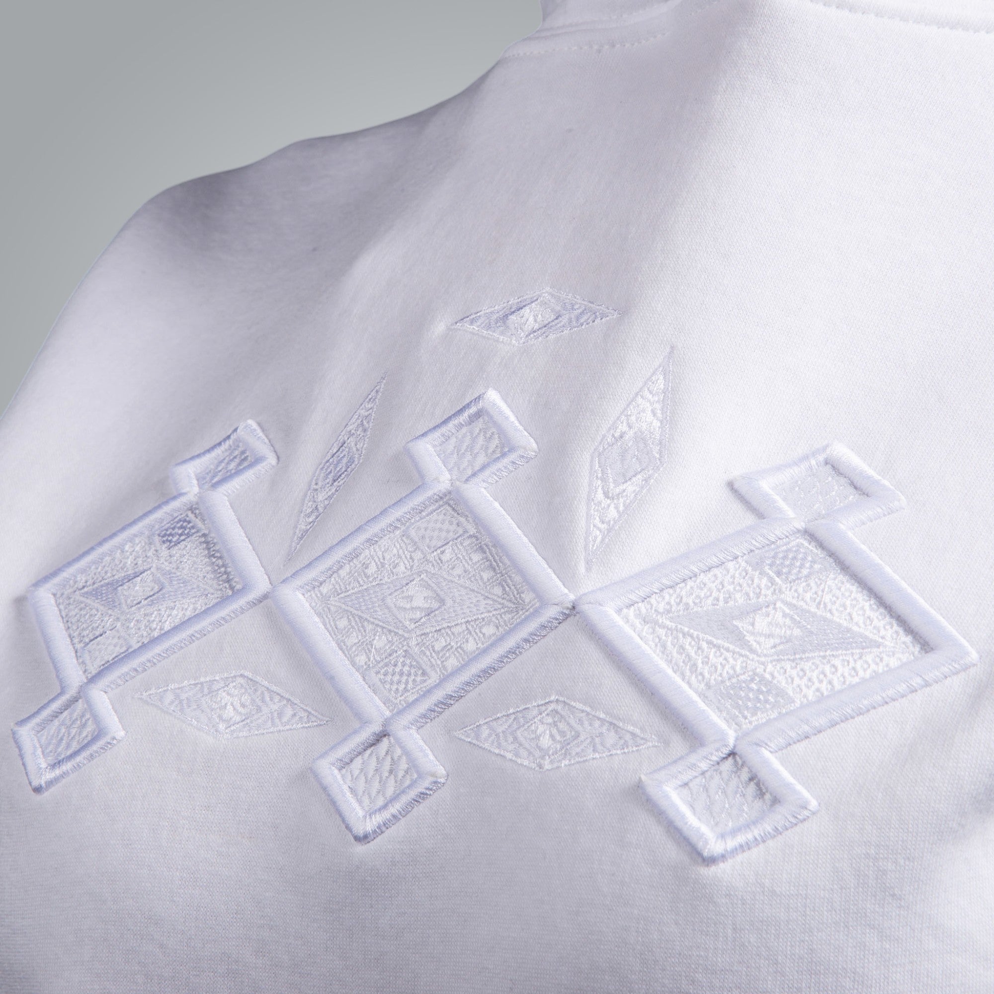 Blouse with hood "Kanatitsa" 3D