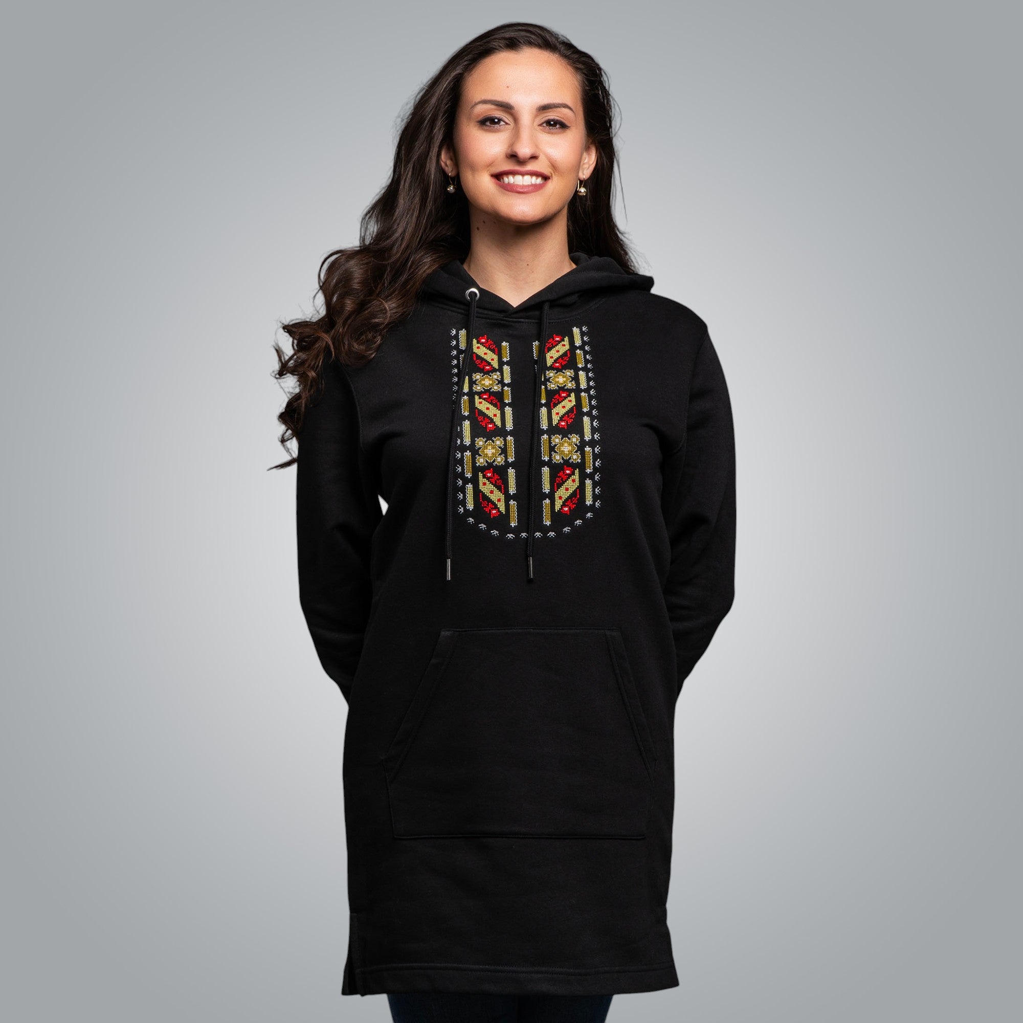 OUTLET Дълга блуза с качулка "Защита"