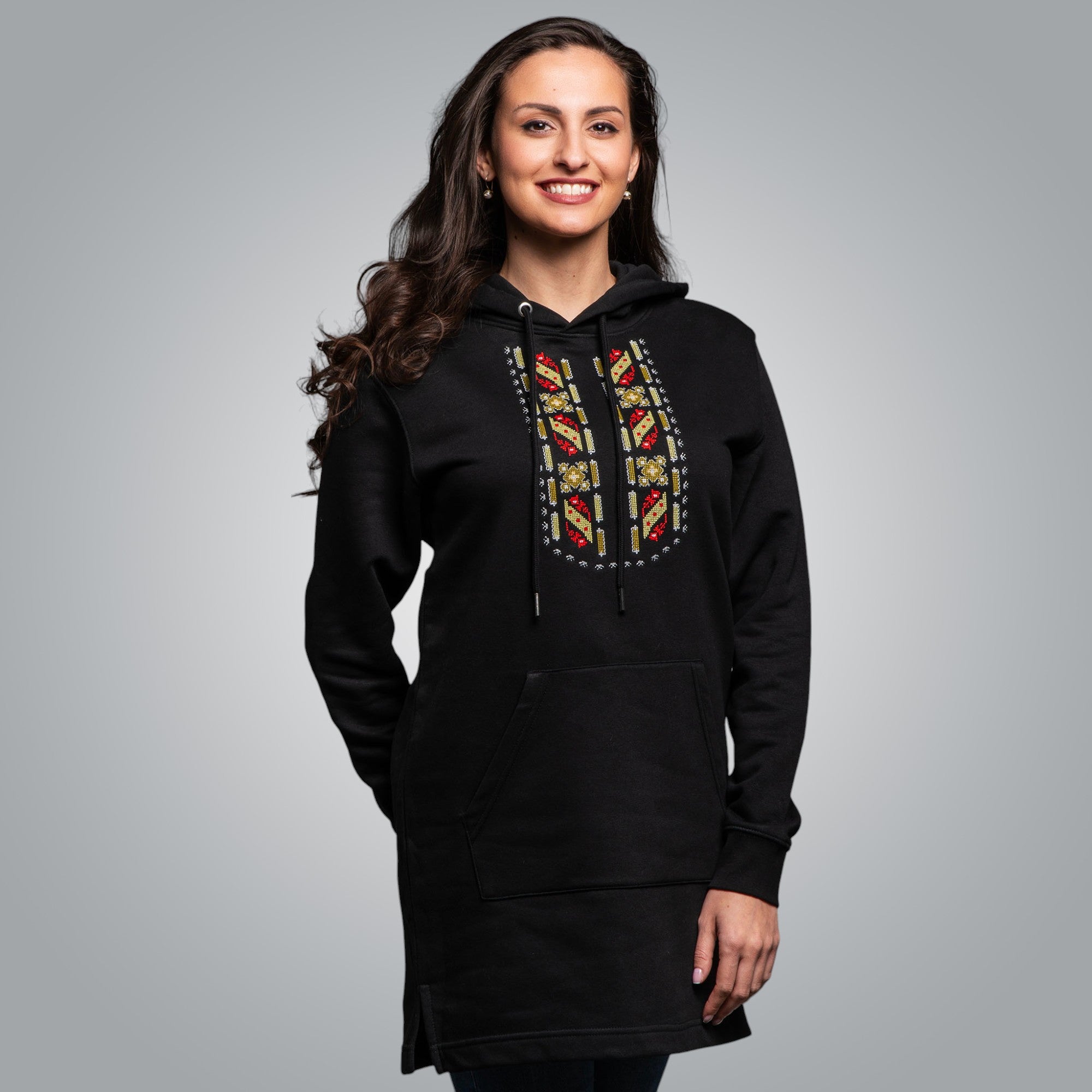 OUTLET Дълга блуза с качулка "Защита"