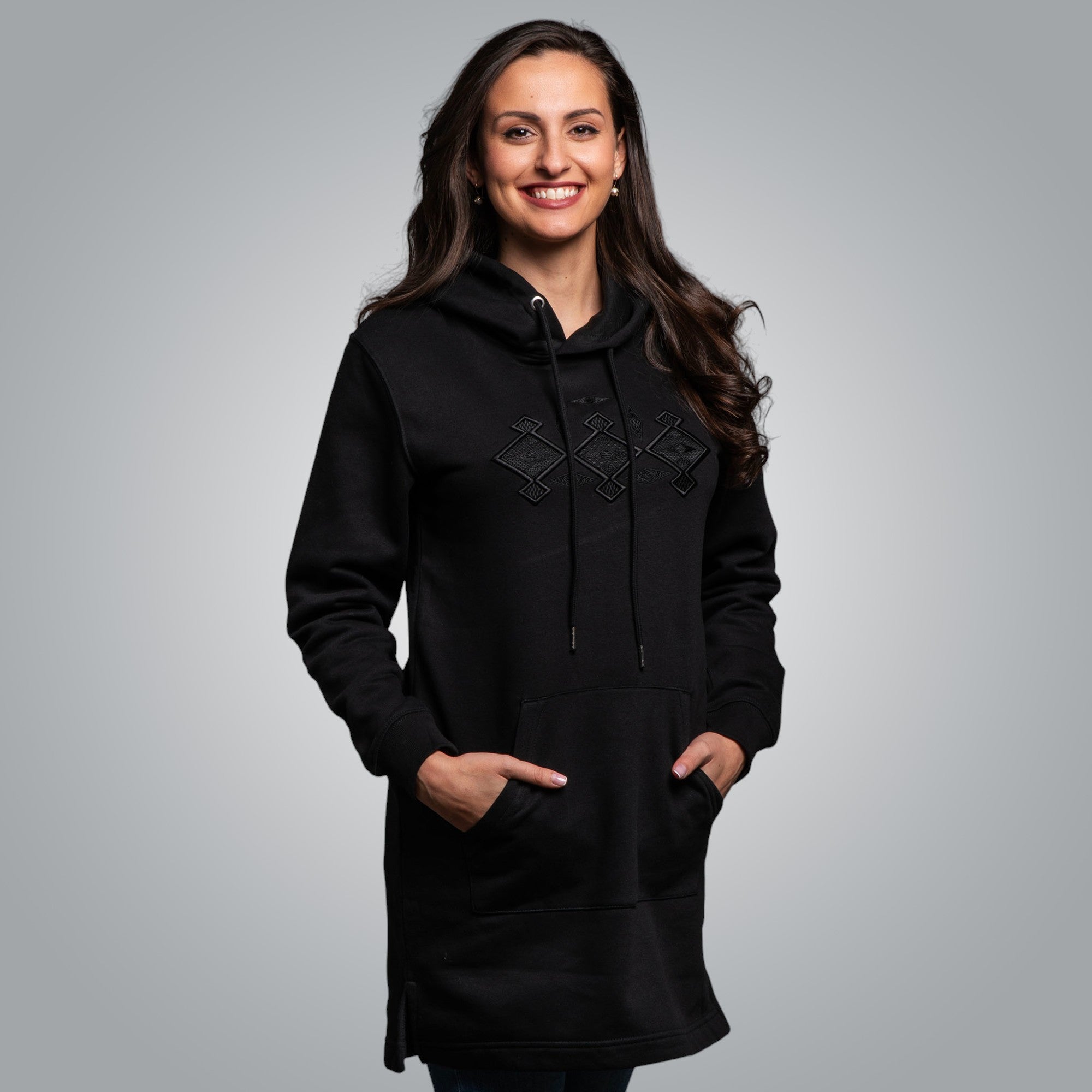 OUTLET Дълга блуза с качулка "Канатица" 3D