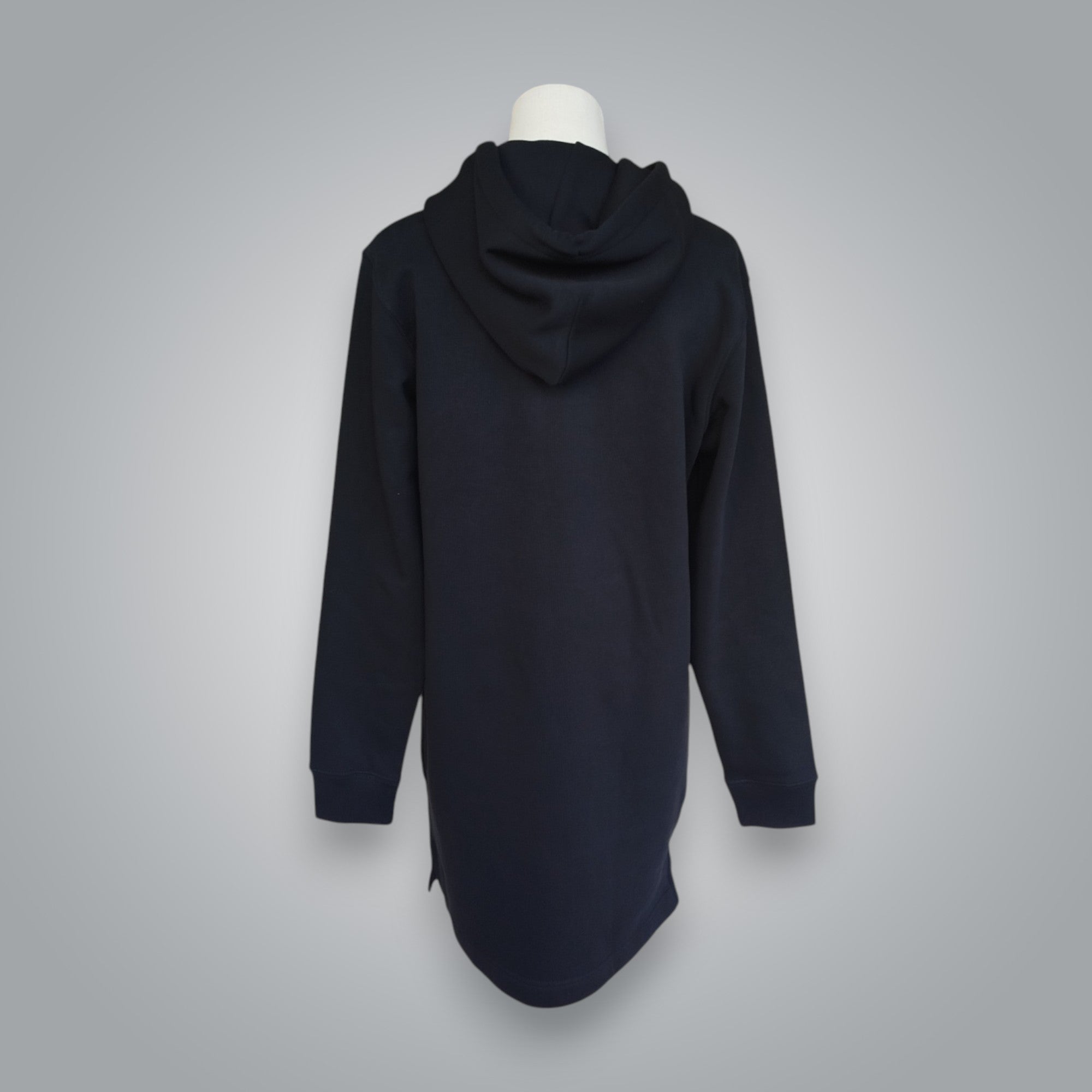 OUTLET Дълга блуза с качулка "Защита"