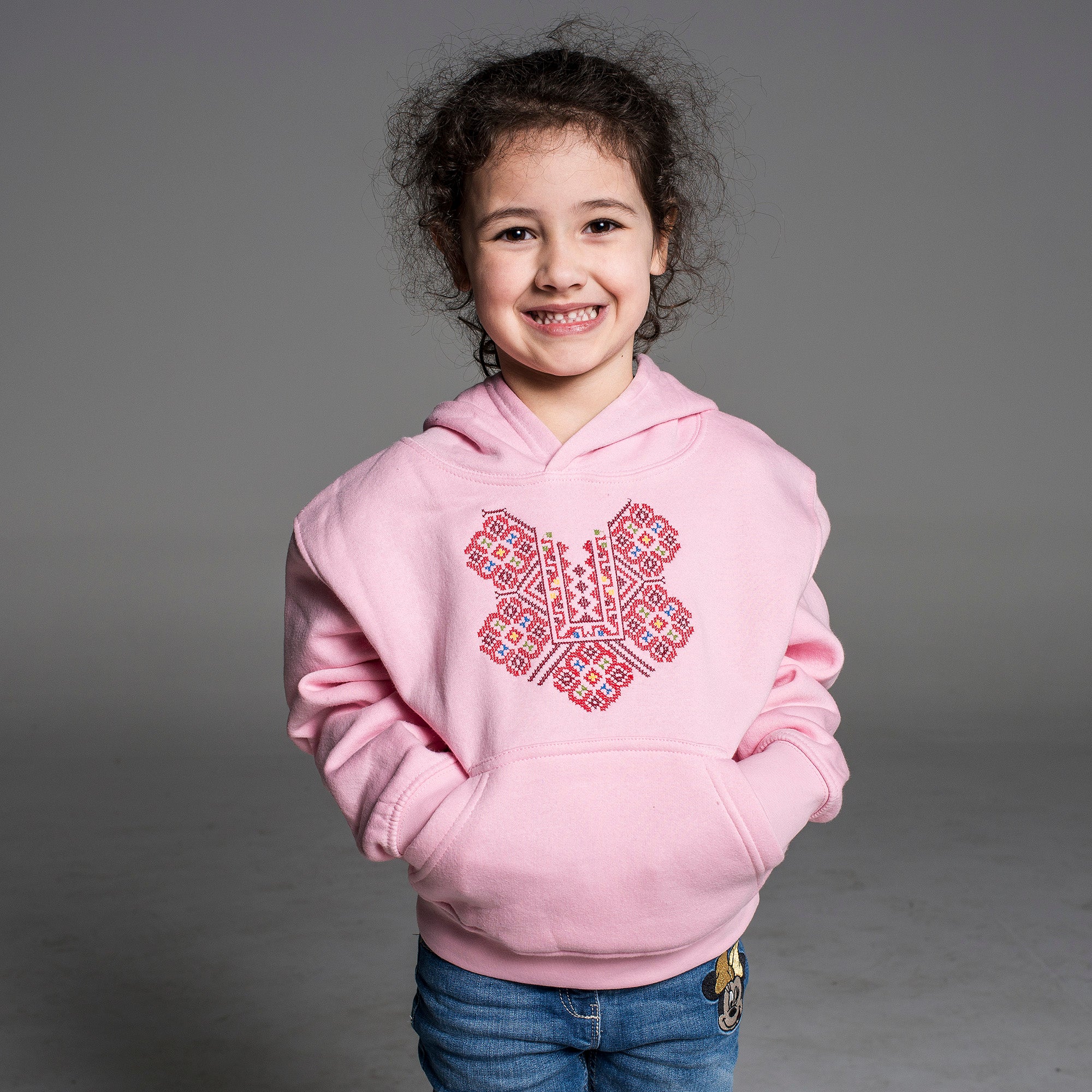 Детска блуза с качулка бродирана с шевица "Китна" от Везба