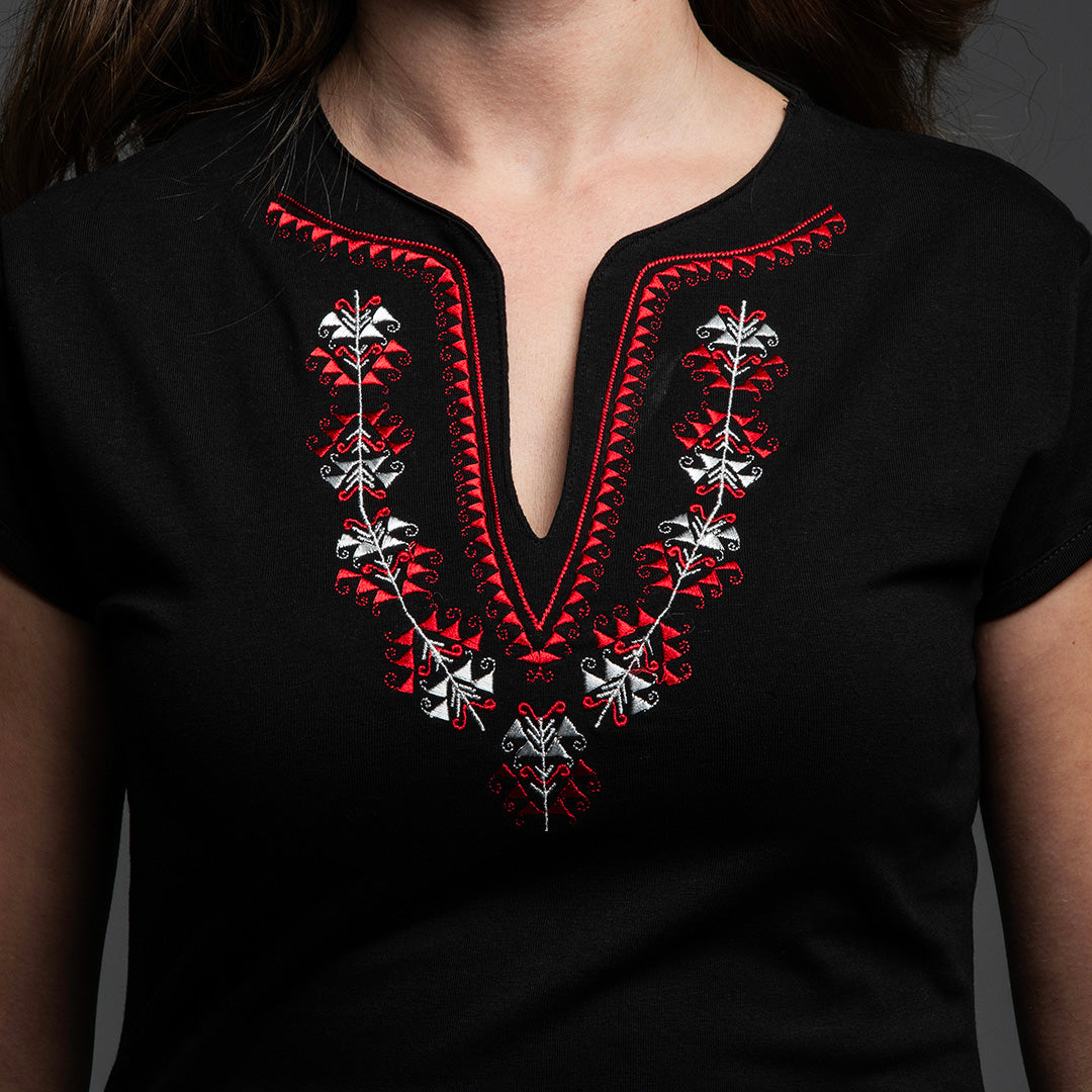 V-neck t-shirt with Shopsko motifs
