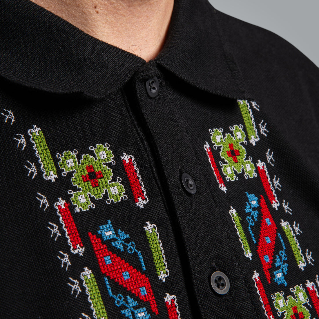 T-shirt with collar &quot;Protection&quot;