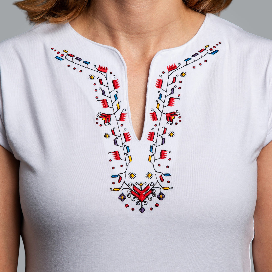 &quot;Pastrota&quot; V-neck T-shirt