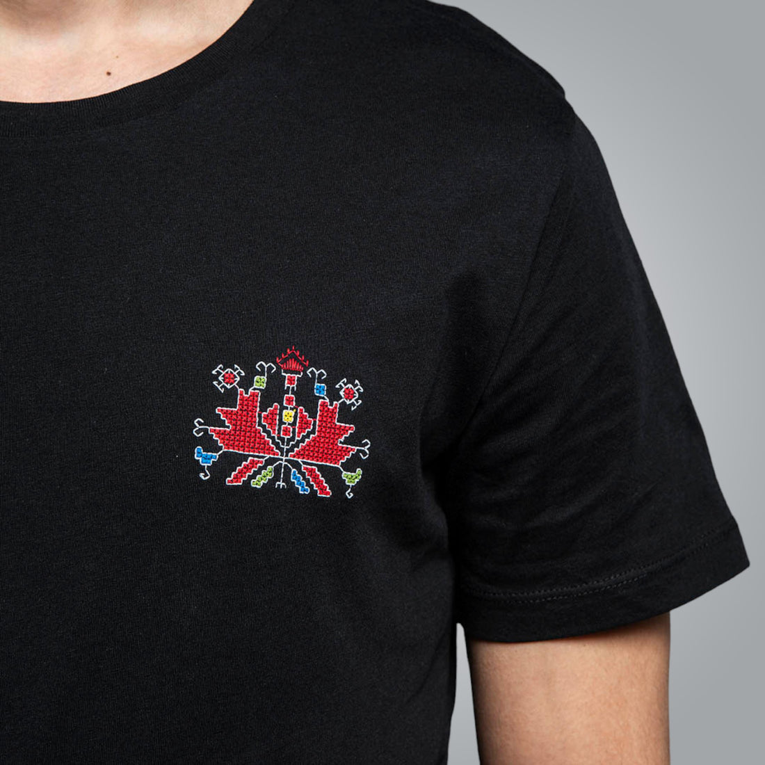 T-shirt with embroidery detail &quot;I am&quot;