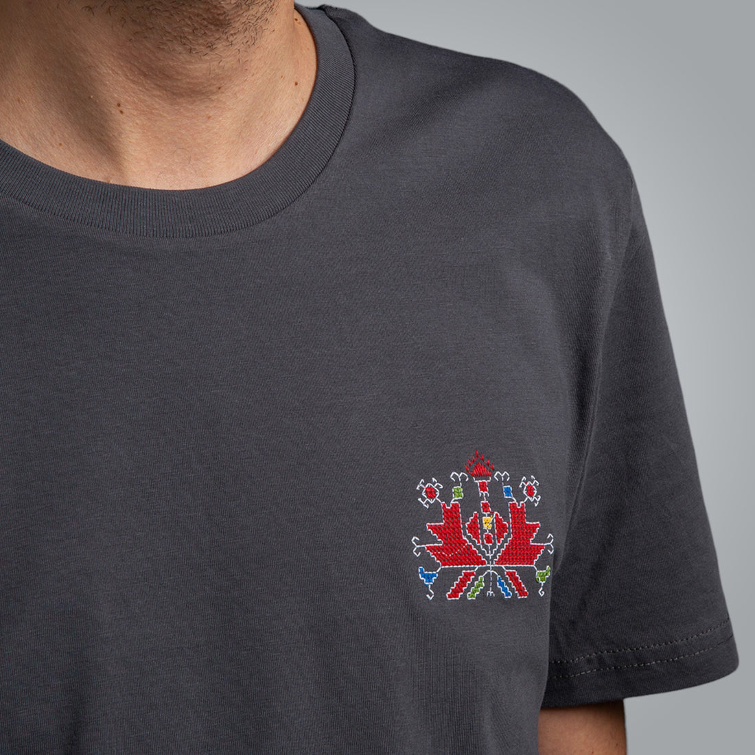 T-shirt with embroidery detail &quot;I am&quot; 