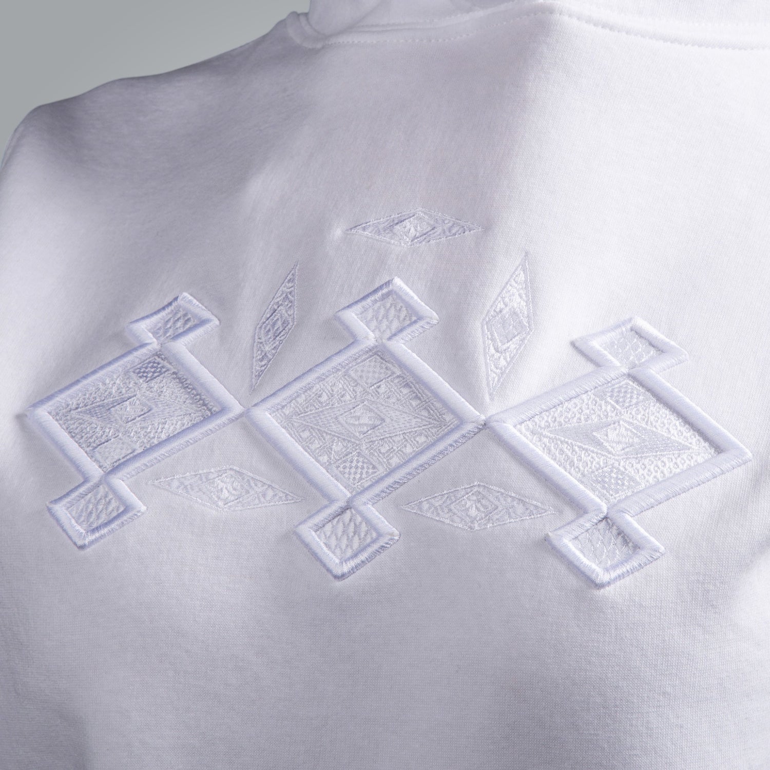 Blouse with hood &quot;Kanatitsa&quot; 3D