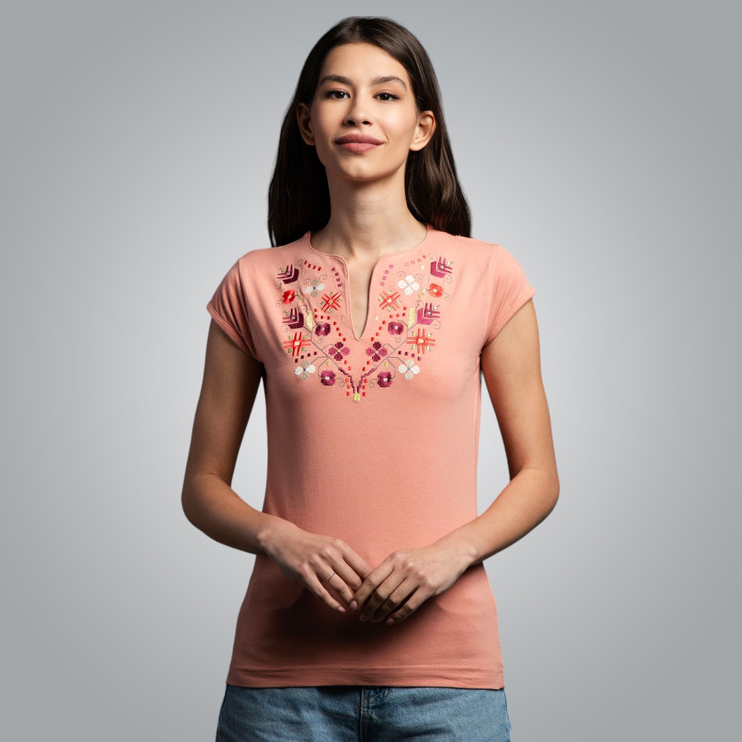 Тениска с V-деколте &quot;Тракийска&quot;