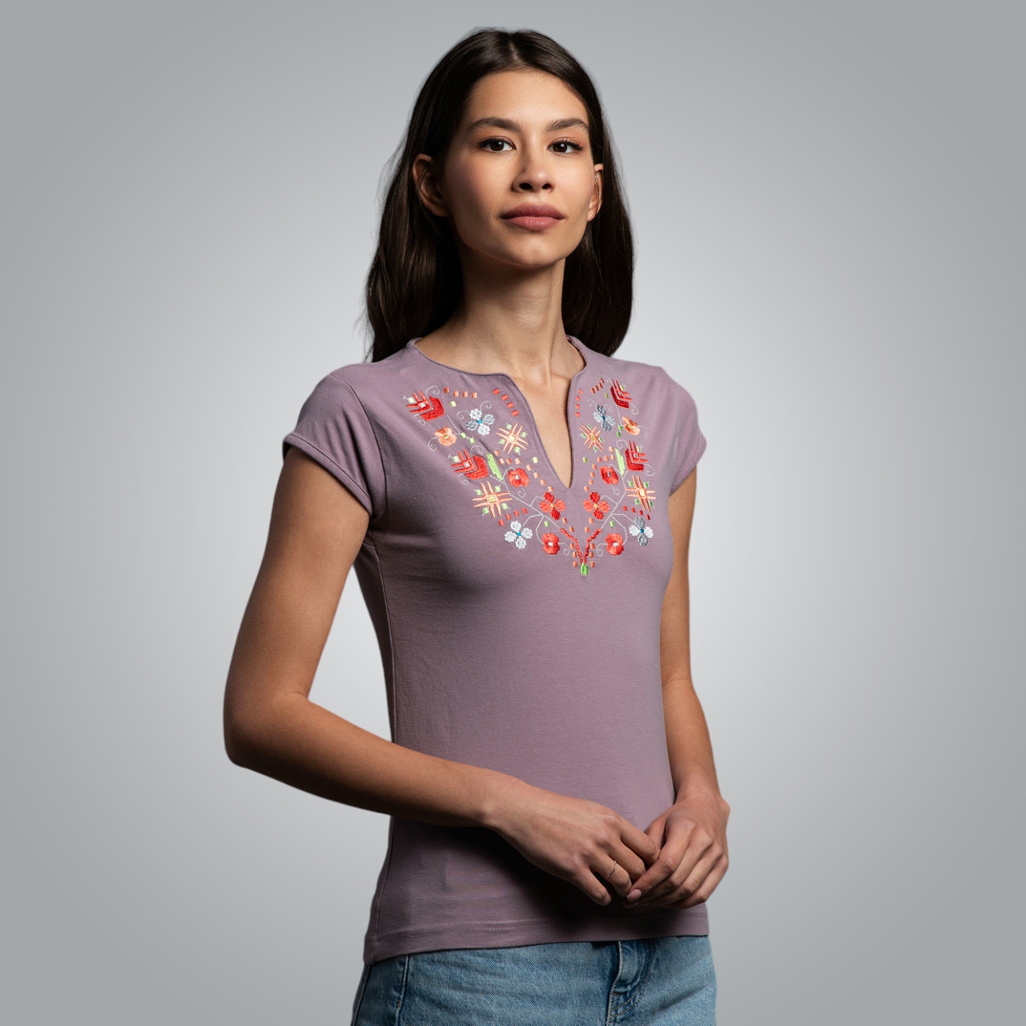 Тениска с V-деколте &quot;Тракийска&quot;