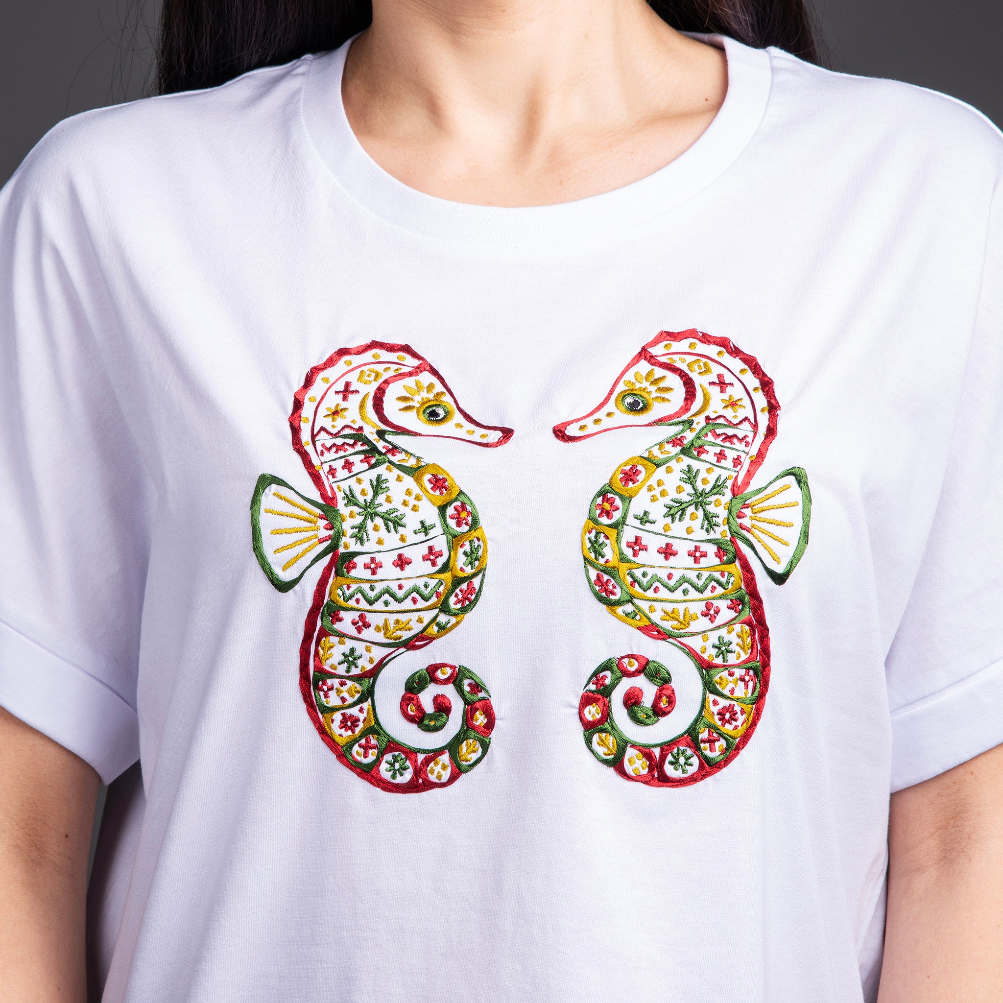 Уголемена дамска тениска "Морски кончета"