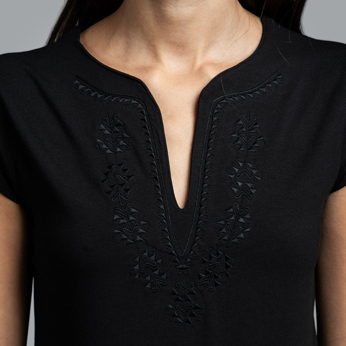 V-neck t-shirt with Shopsko motifs