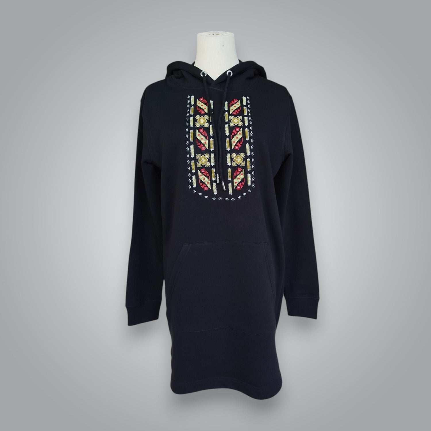 OUTLET Дълга блуза с качулка "Защита"